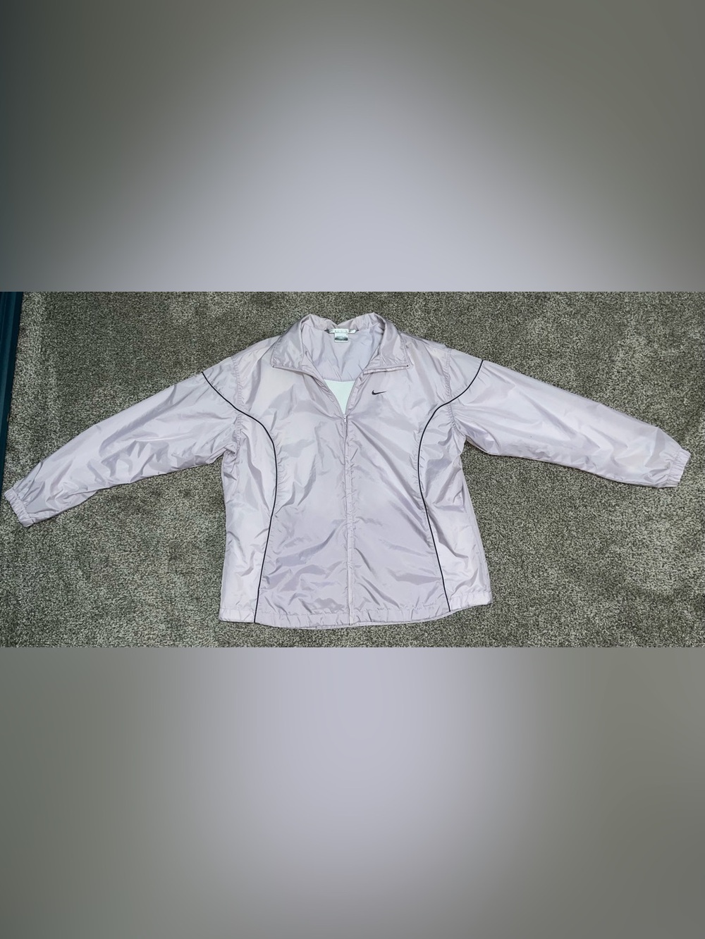 Y2K VTG Nike light purple windbreaker jacket with dark purple piping, size XL